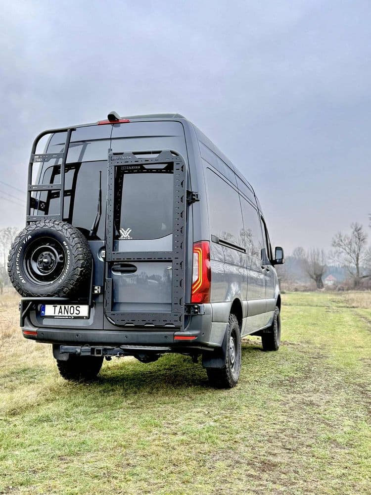 Aluminiowe mocowanie koła zapasowego z drabinką do Mercedes Sprinter 907 thumbnail 5