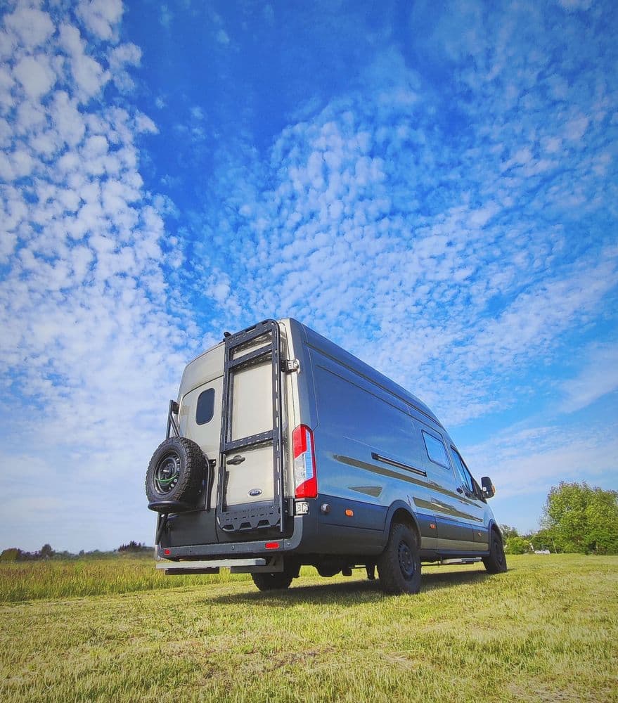 Aluminiowy stelaż wielofunkcyjny do Ford Transit