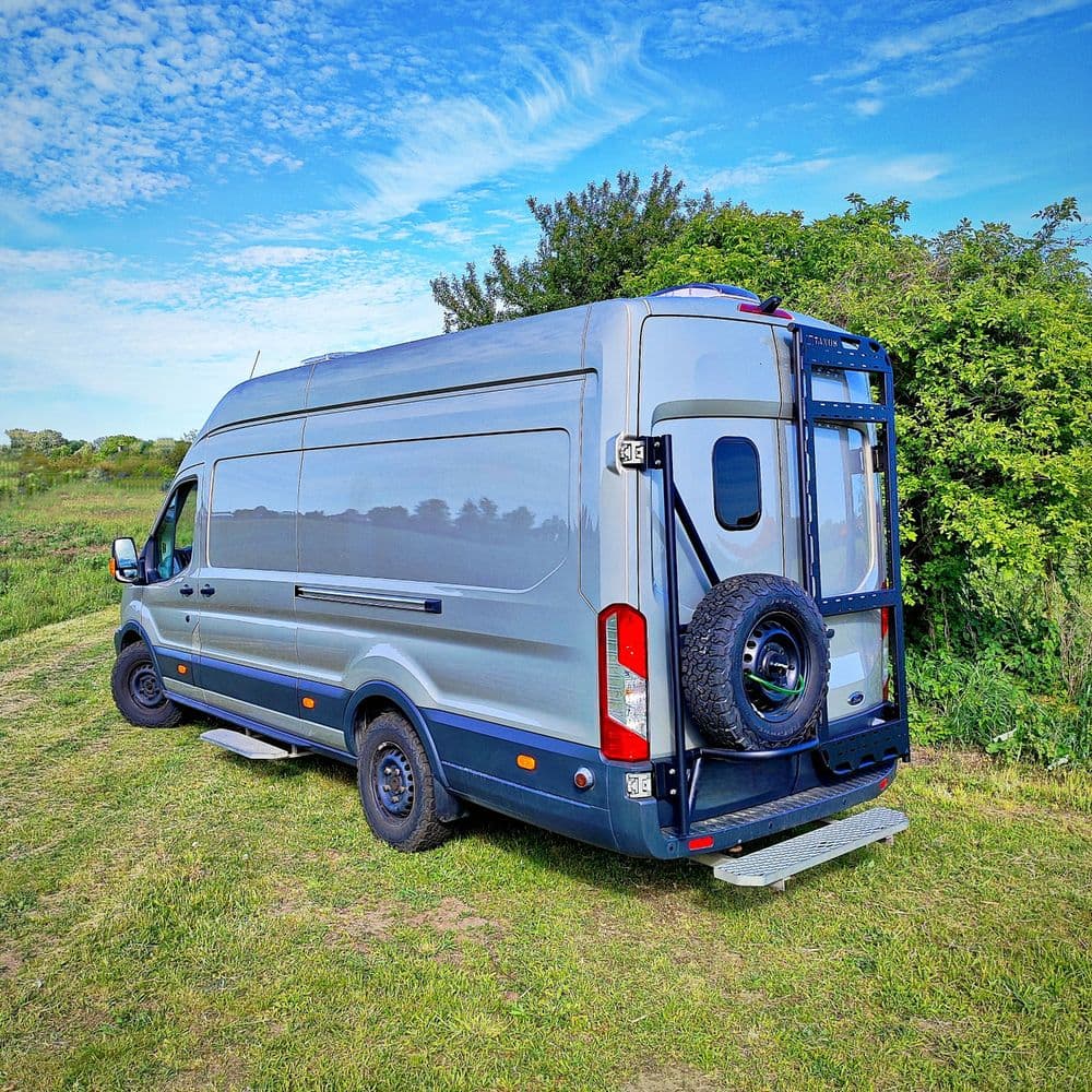 Aluminiowe mocowanie koła zapasowego do Forda Transita – wersja bez drabinki