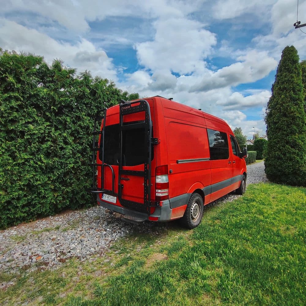 Aluminiowy stelaż wielofunkcyjny do Mercedes-Benz Sprinter 906 oraz Volkswagen Crafter 1 thumbnail 2