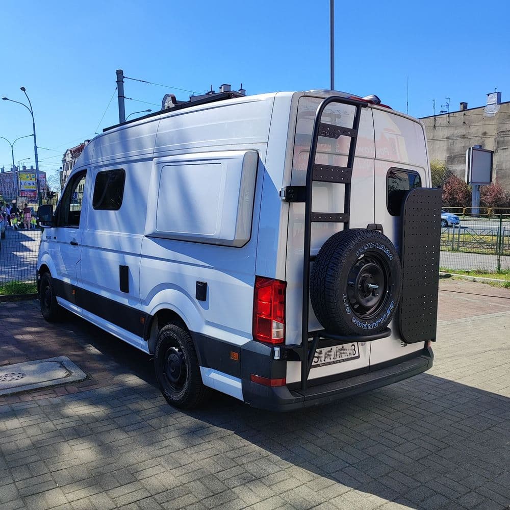 Aluminiowe mocowanie koła zapasowego z drabinką do MAN TGE, Crafter 2 i Grand California thumbnail 9