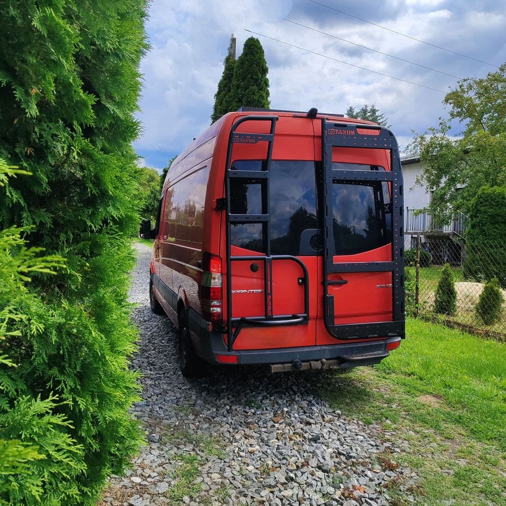 Aluminiowy stelaż wielofunkcyjny do Mercedes-Benz Sprinter 906 oraz Volkswagen Crafter 1 thumbnail 3