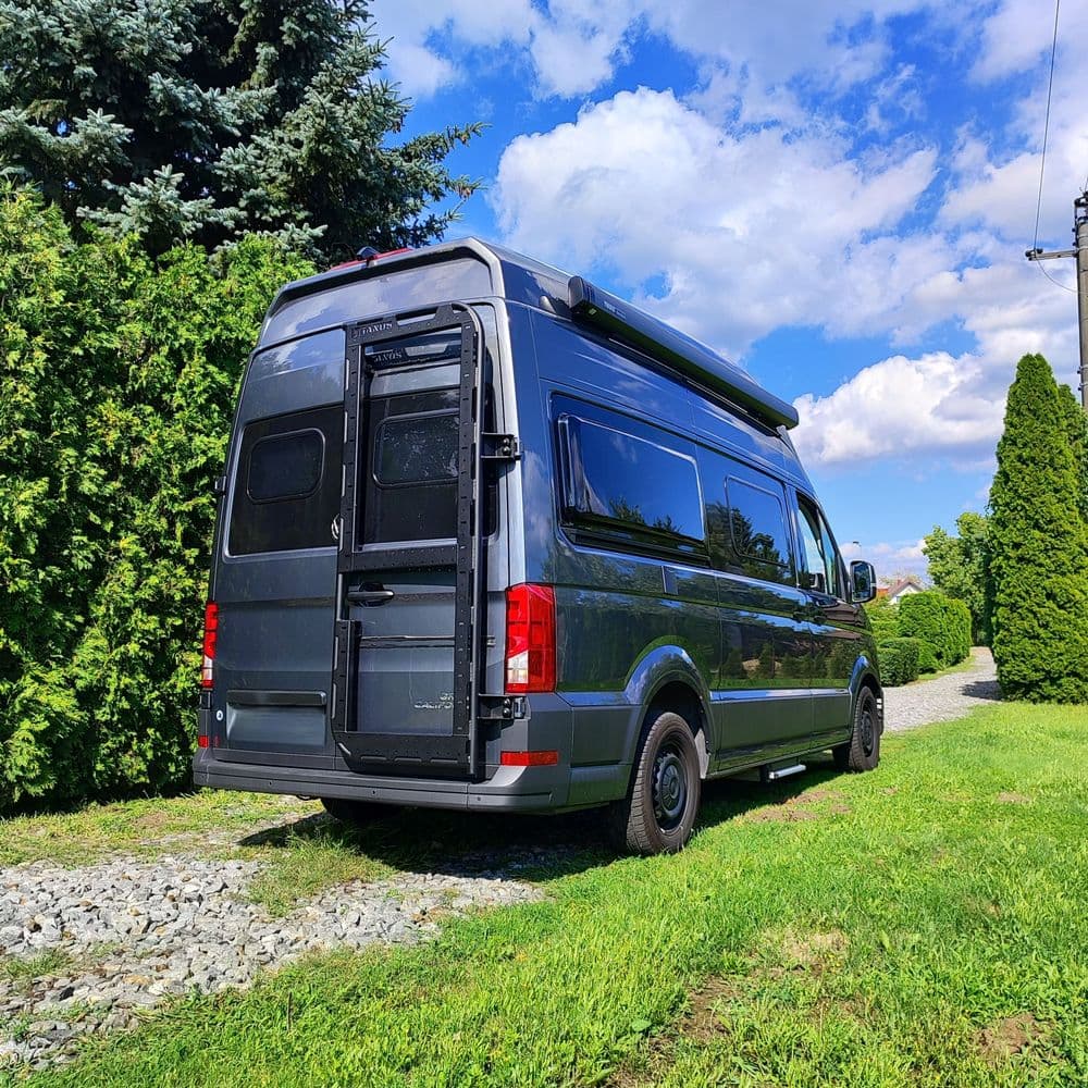 Aluminiowy stelaż wielofunkcyjny do pojazdów MAN TGE, Volkswagen Crafter 2 oraz Volkswagen Grand California thumbnail 3